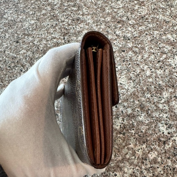 - Louis Vuitton, authentic Sarah monogram vintage wallet - Picture 4 of 17